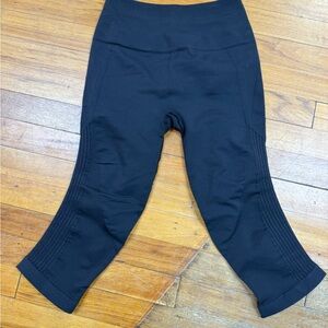 Lululemon Athletica Flow Capri Black Leggings